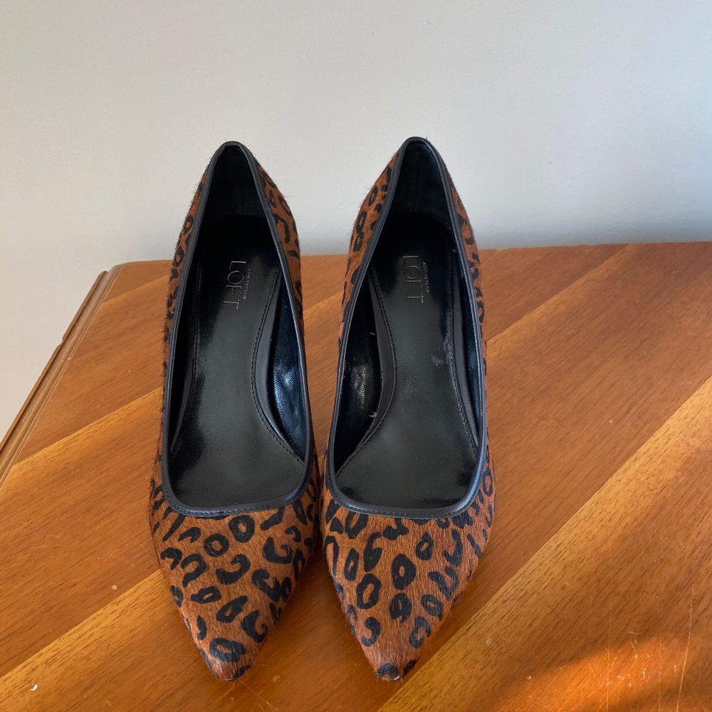 Ann Taylor Leopard Print Calf Skin Shoes with 2.5 Inch Heel